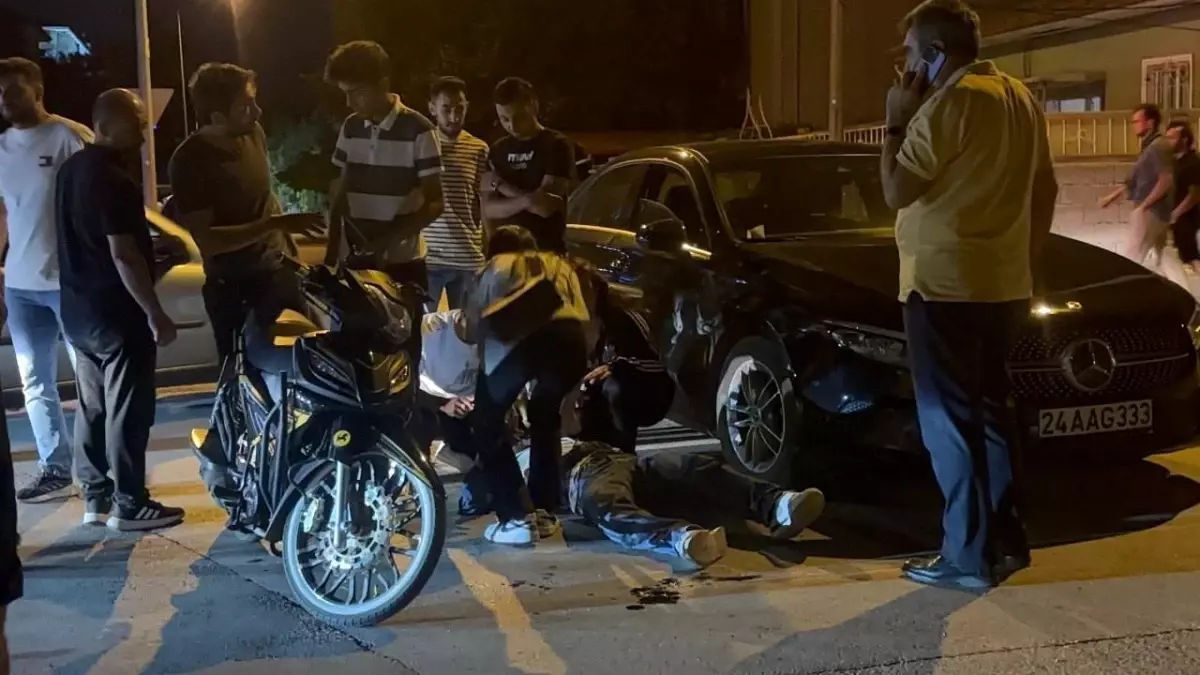 Erzincan'da Motosiklet Kazası: Genç Sürücü Yaralandı