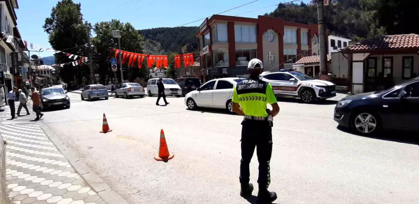 Mudurnu'da Trafik Denetimleri Jandarmaya Devredildi
