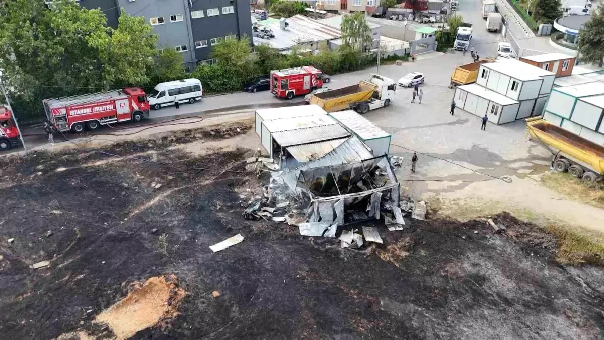 Sancaktepe'de Yangın: İnşaat Alanı Zarar Gördü