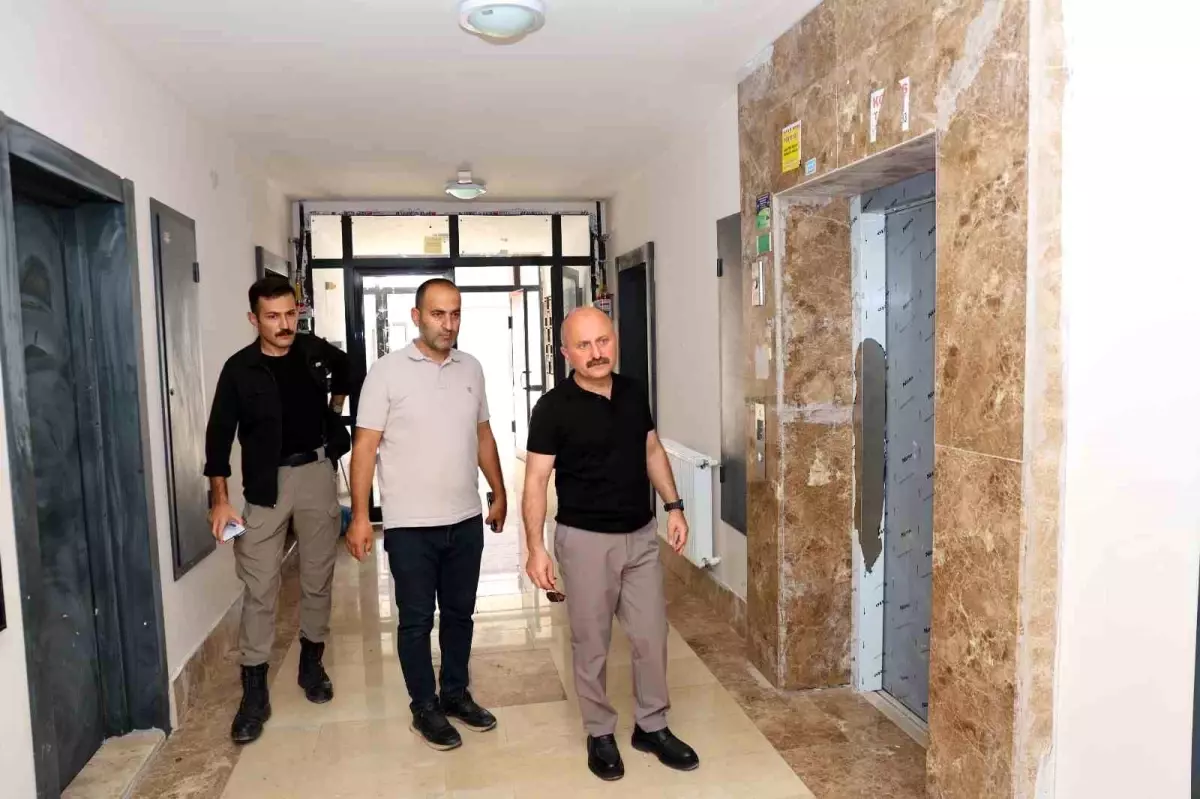 Adıyaman Valisi Osman Varol, Deprem Konutlarını Denetledi
