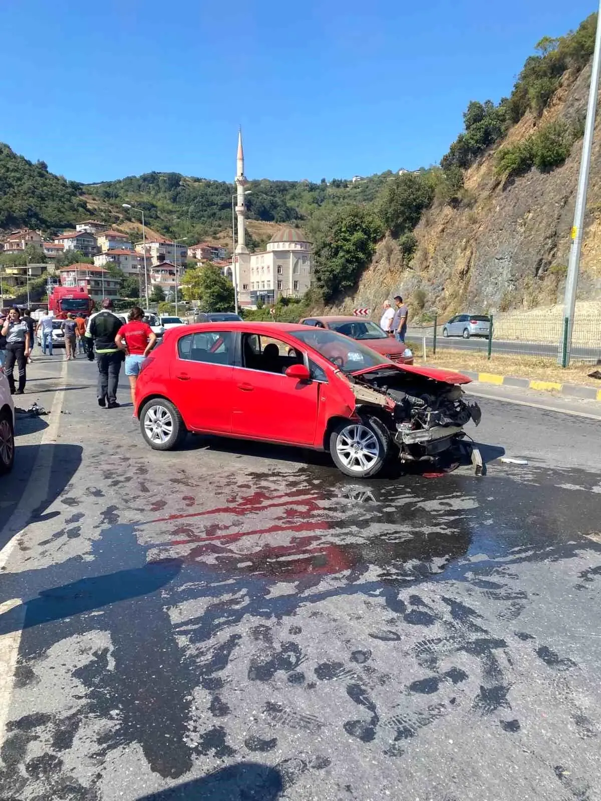 Zonguldak'ta Zincirleme Trafik Kazası: 5 Araç Hasar Gördü