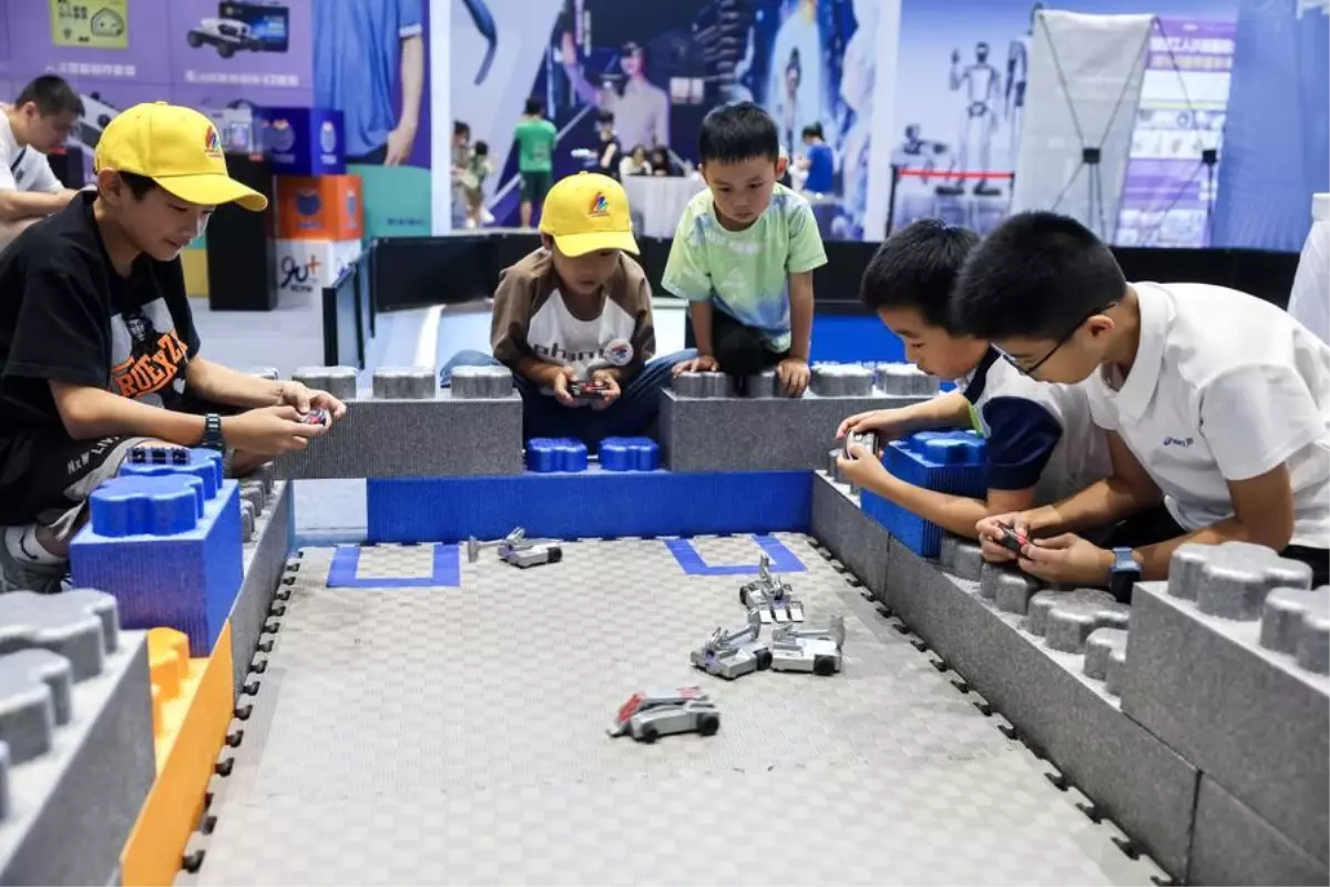 Wuzhen'de Gençlik Teknoloji Karnavalı Başladı