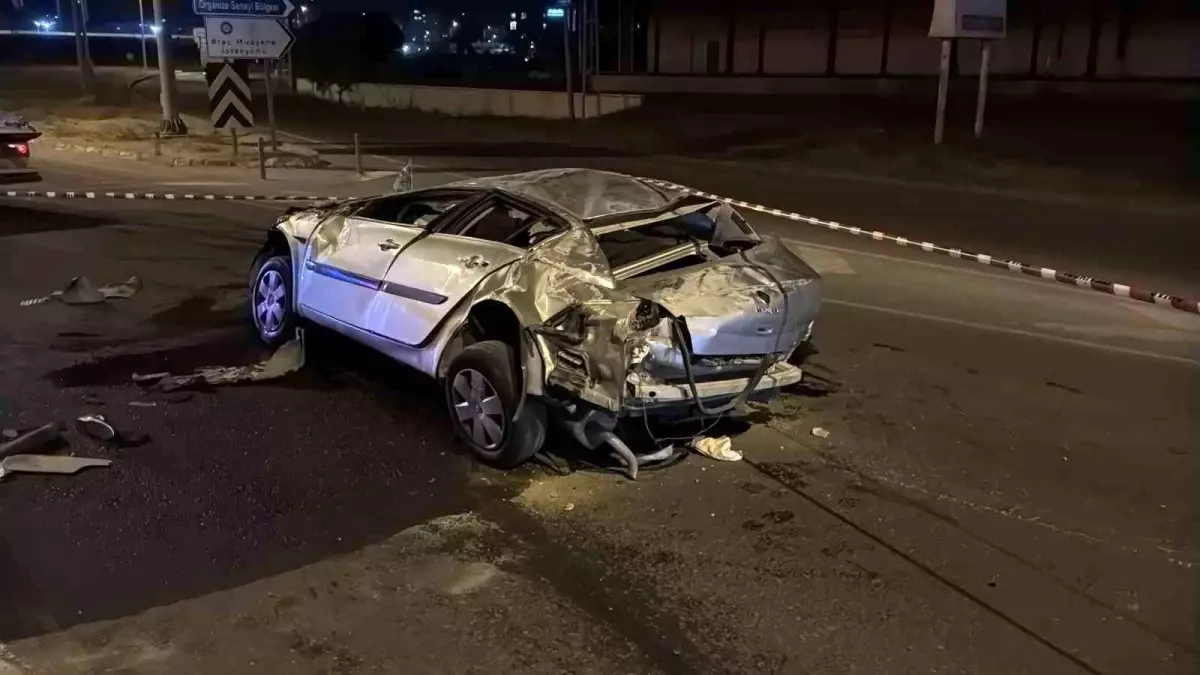 Sivas'ta Trafik Kazası: 1 Ölü, 1 Yaralı