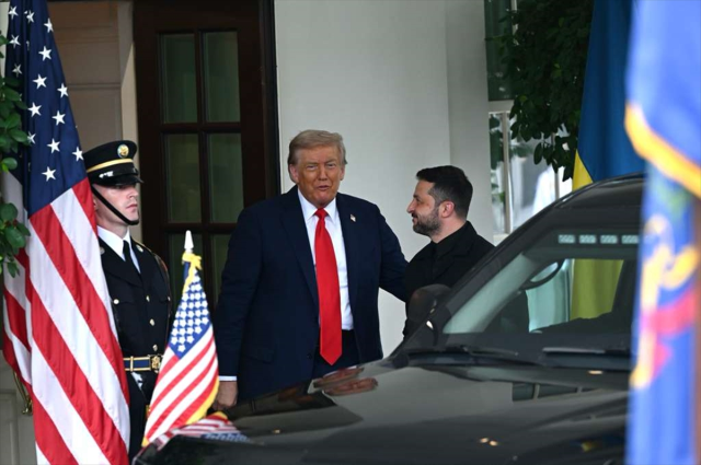 Beyaz Saray'da Zelenski, Trump ile bir araya geldi: Üçlü görüşme için hazırız
