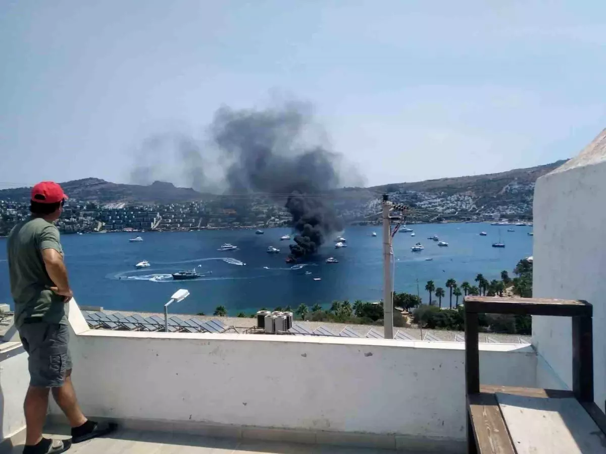Bodrum'da Tekne Yangını: 1 Kişi Kurtarıldı