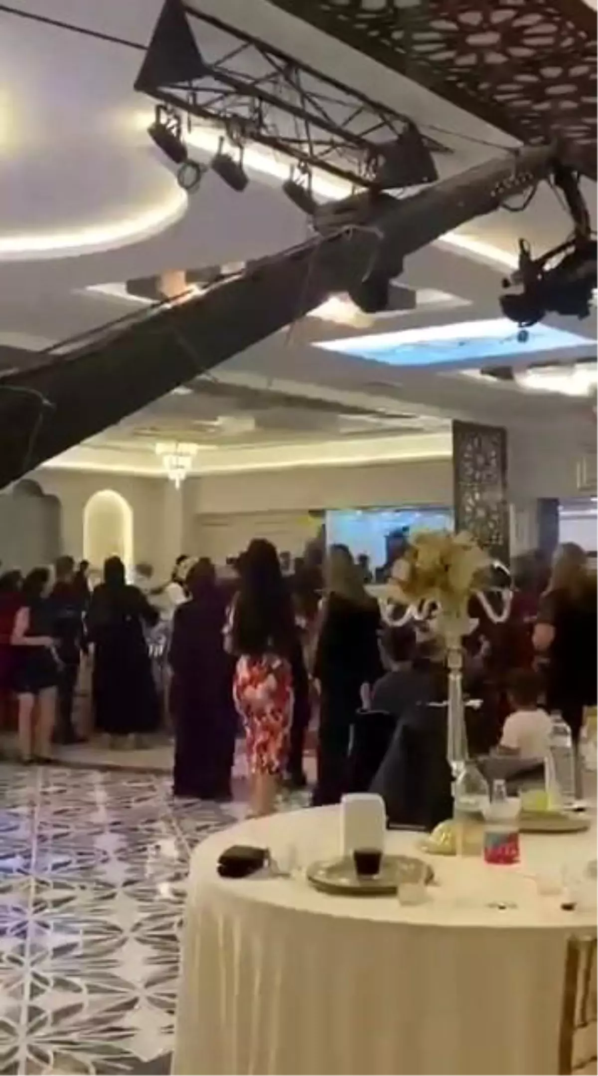Elazığ'da Düğün Salonunda Kavga: Bir Kadın Kalp Krizi Geçirerek Hayatını Kaybetti