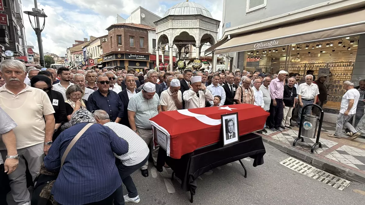Eski Bakan Hasan Akyol Bartın'da Toprağa Verildi