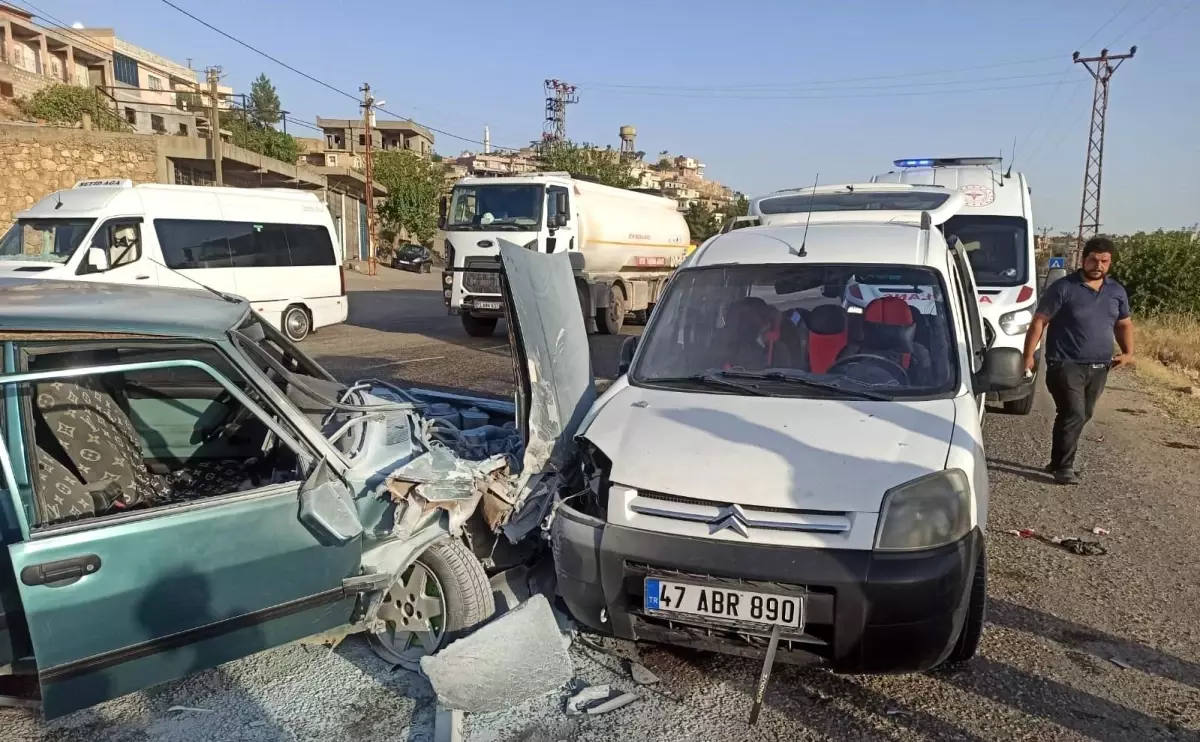Batman'da Trafik Kazası: 3 Yaralı