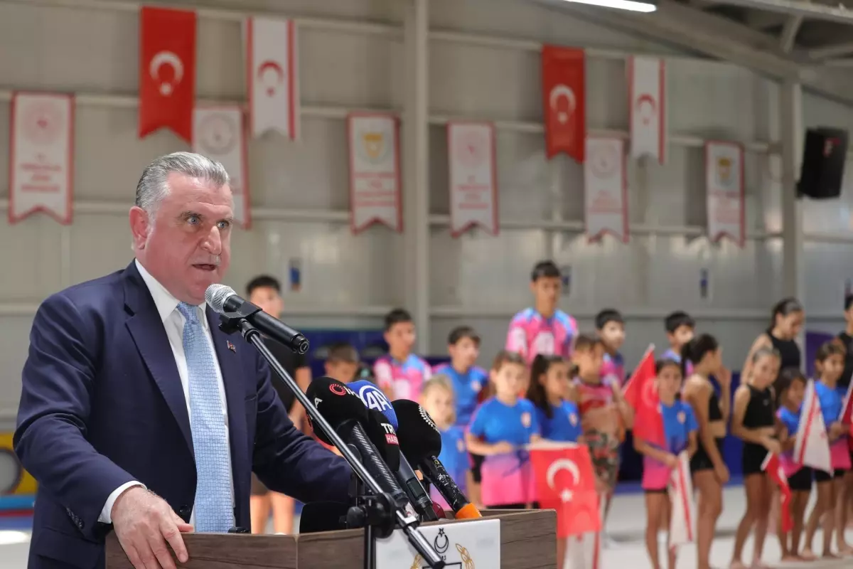 Bakan Bak, KKTC'de Spor Tesislerinin Açılışını Gerçekleştirdi