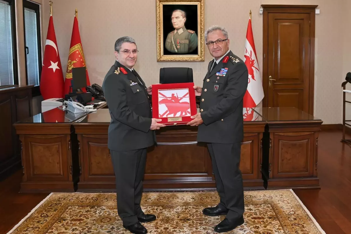 Orgeneral Selçuk Bayraktaroğlu, Görevini Orgeneral Metin Tokel'e Devretti