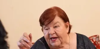 Kaynanalar'ın 'Döndü'sü Defne Yalnız, 3+1 evinde nostaljik bir yaşam sürüyor
