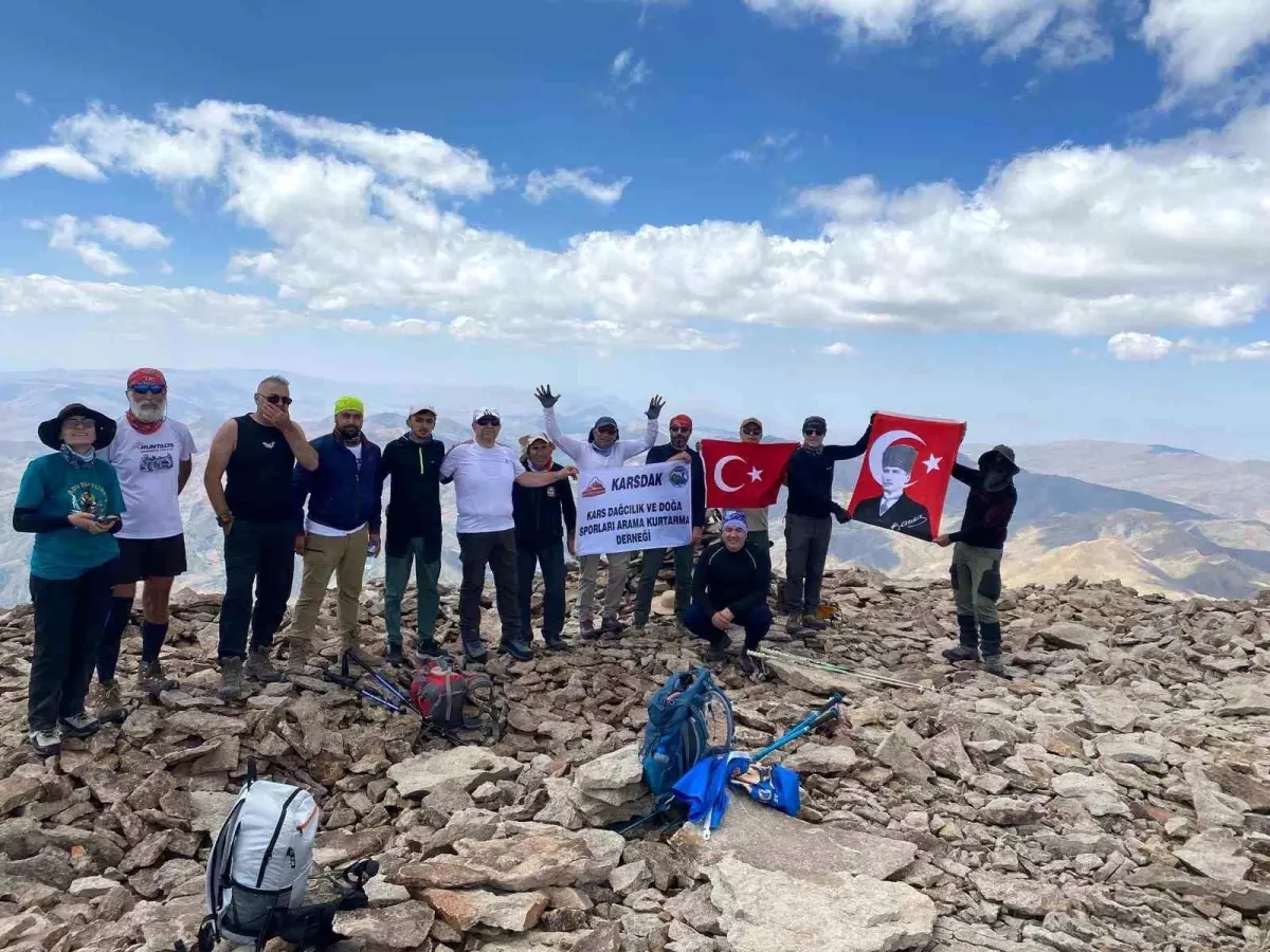 Eleşkirt Kösedağ'ı Profesyonel Dağcıların İlgi Odağı Oldu