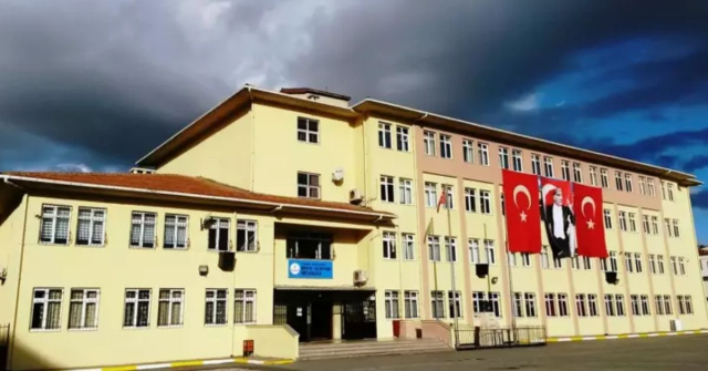 Liseler ne zaman açılıyor? 2025 okullar ne zaman açılıyor? Liseler ne zaman açılıyor? 2025 okullar ne zaman açılıyor?