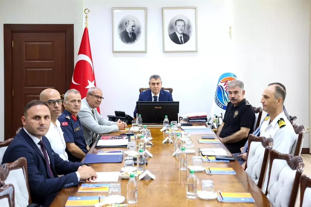 Mersin'de Güvenlik ve Asayiş Değerlendirme Toplantısı Yapıldı