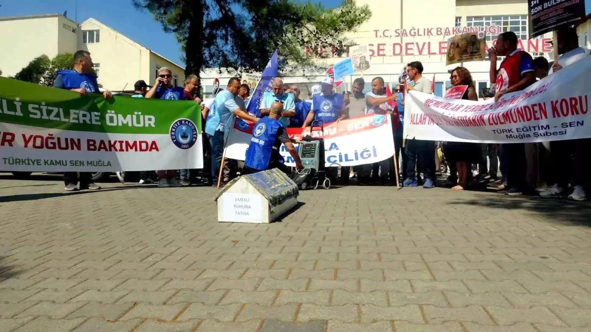 Muğla'da İş Bırakma Eylemi: Memurlar Ekonomik Sorunlara Dikkat Çekti