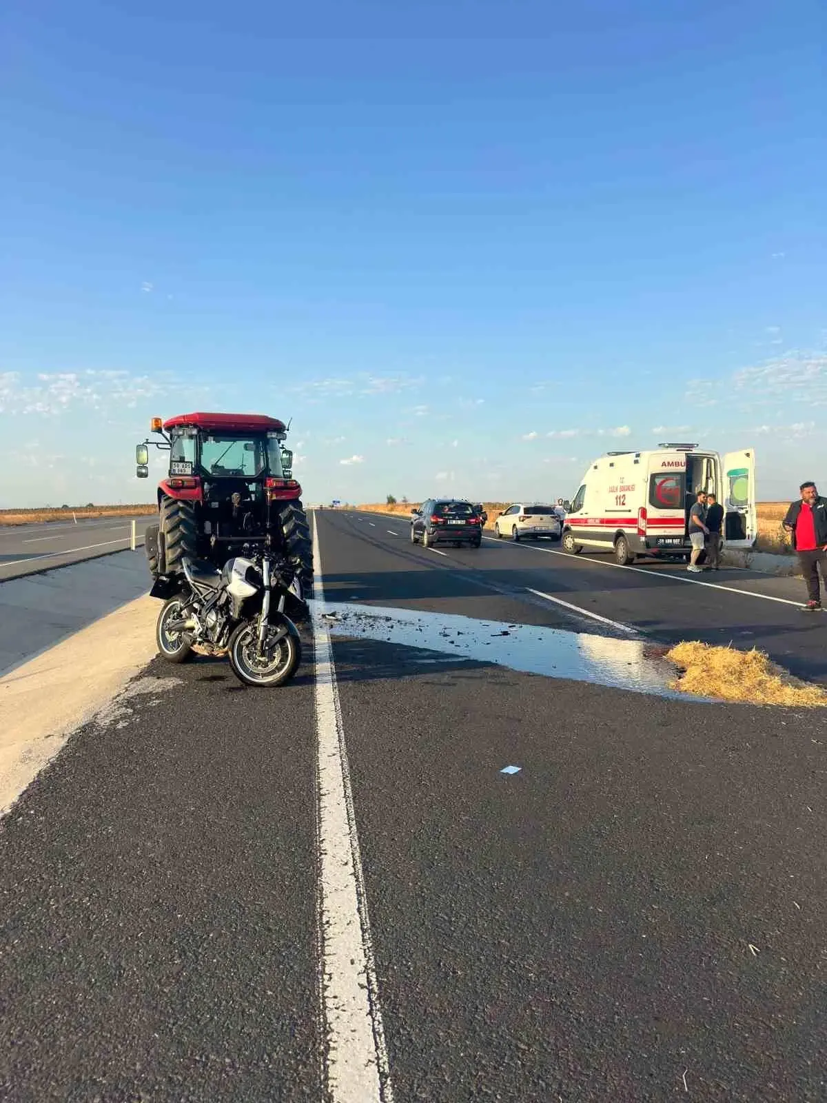 Tekirdağ'da Motosiklet ve Traktör Çarpıştı: 1 Yaralı