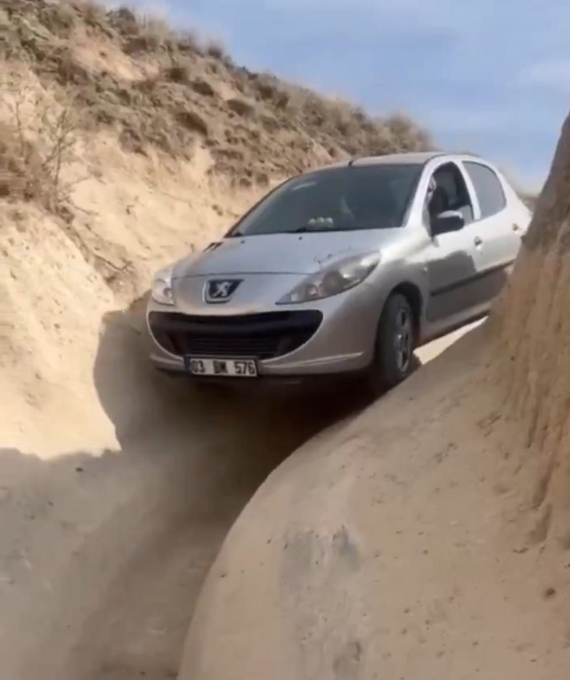 Navigasyon Hatası Kapadokya'da Peri Bacalarında Sürücüyü Mahsur Bıraktı Navigasyon Hatası Kapadokya'da Peri Bacalarında Sürücüyü Mahsur Bıraktı