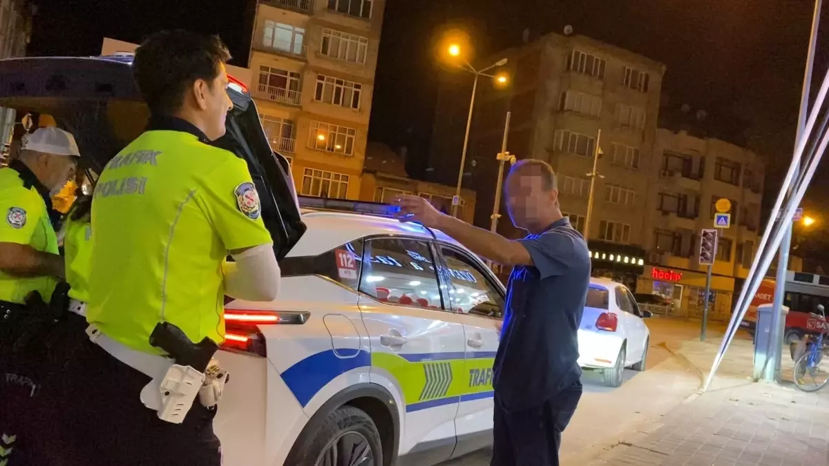 Alkohollü Sürücüyü Çorba İçerken Yakaladılar