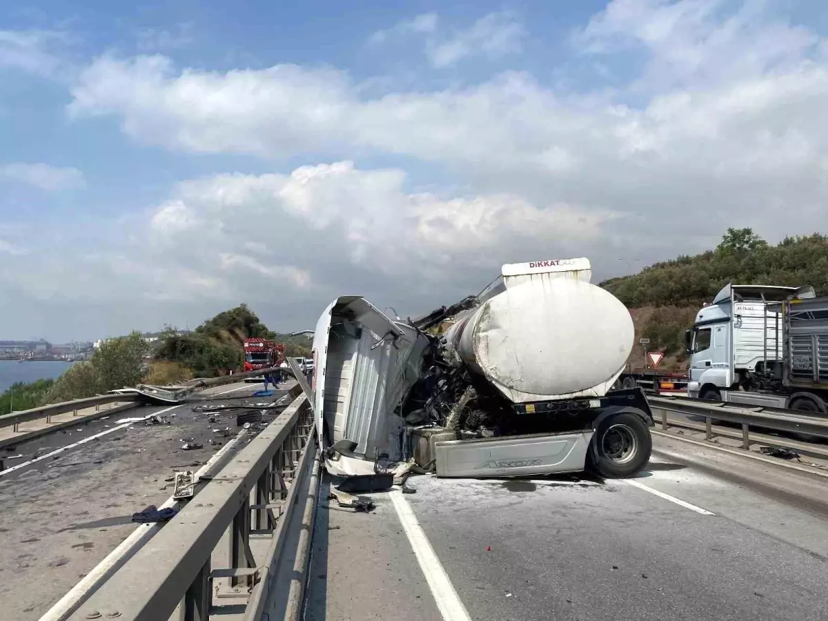 Kocaeli'de Tanker Kazası: Sürücü Yaralandı, Yol Kapatıldı