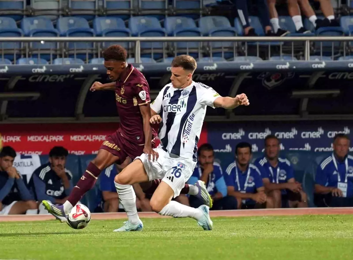 Trendyol Süper Lig: Kasımpaşa: 0 Trabzonspor: 0 (Maç devam ediyor)