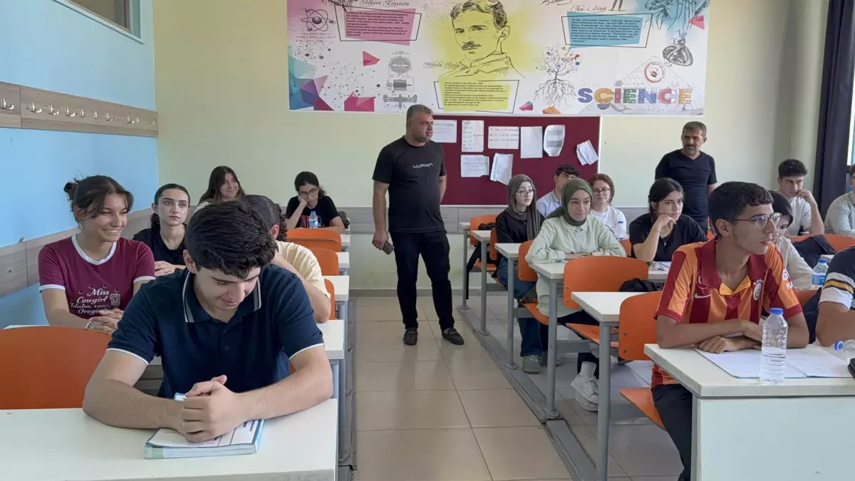 Midyat Fen Lisesi'nde Yaz Döneminde Üniversite Sınavına Hazırlık Kursları