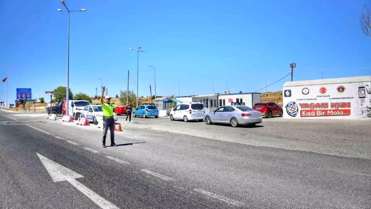 Yozgat'ta Emniyet Uygulamasında Yüzlerce Araç ve Şahıs Sorgulandı