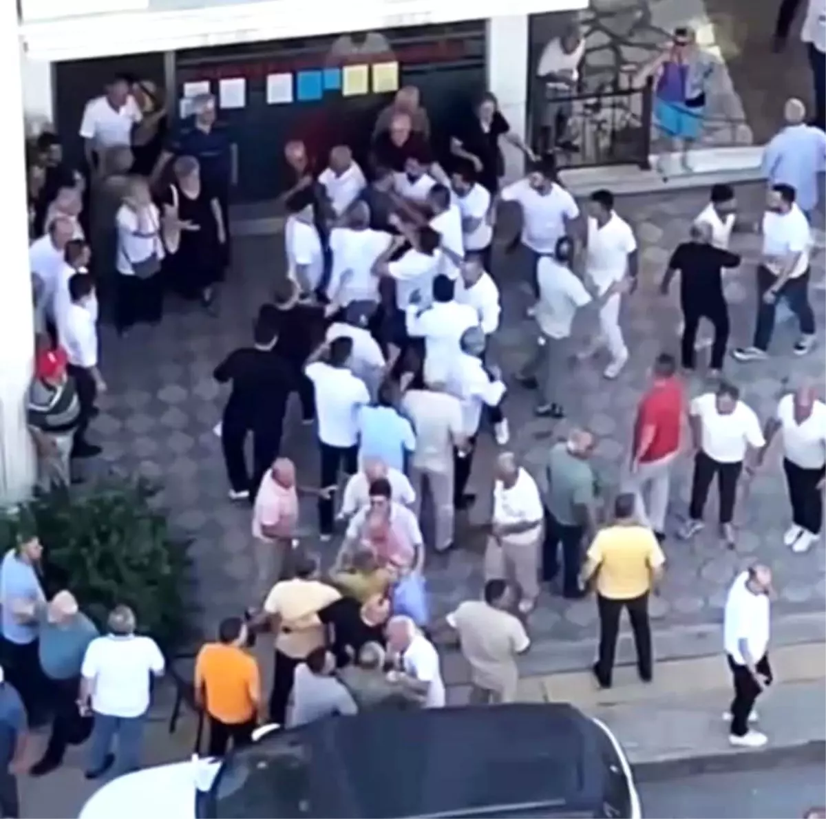 CHP'de Delege Seçimlerinde Kavga: İhraç Süreci Başlatıldı