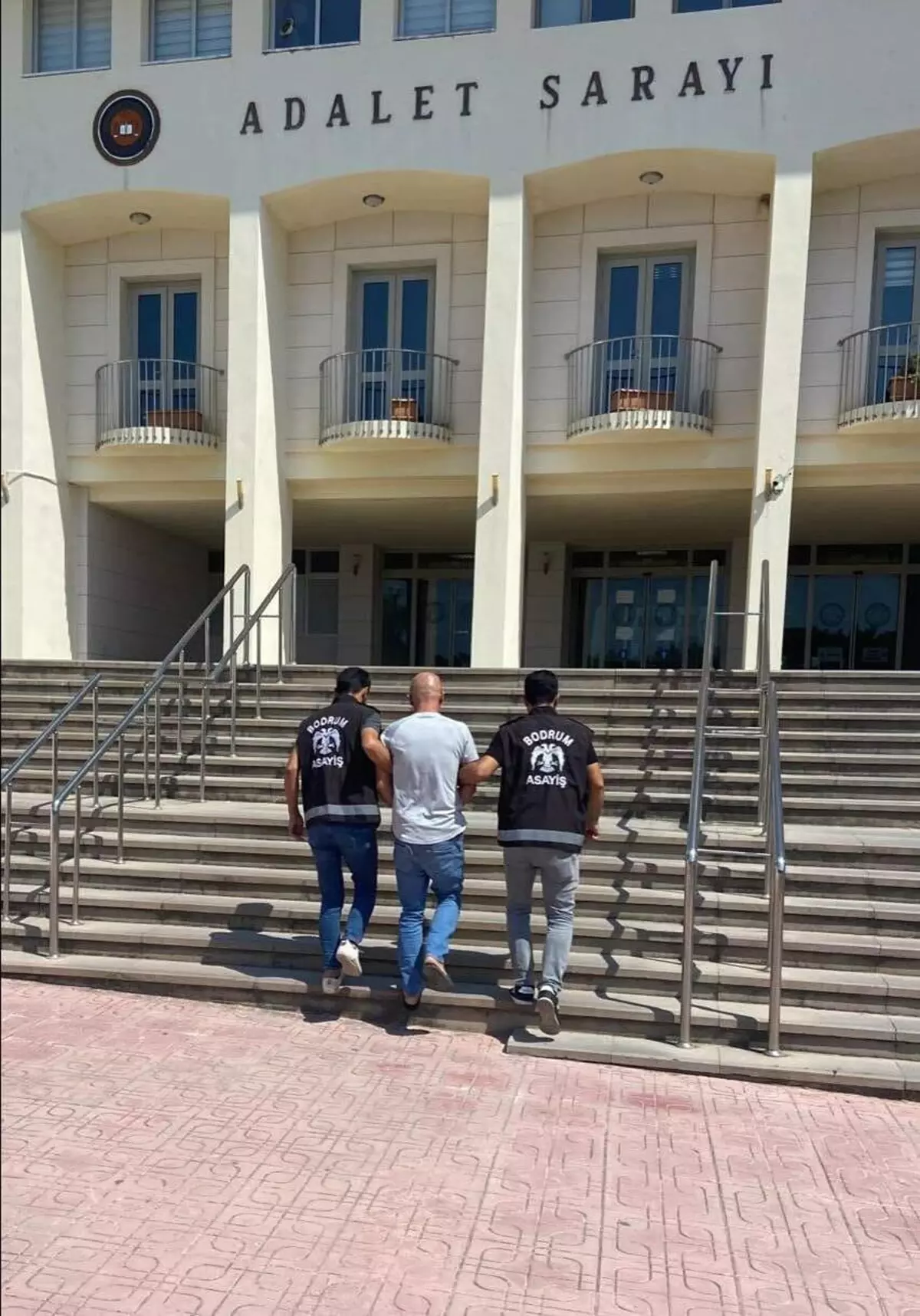 Sahte Kimlikle Yakalanan Hırsızın 19 Yıl 5 Ay Hapsi Kesinleşti