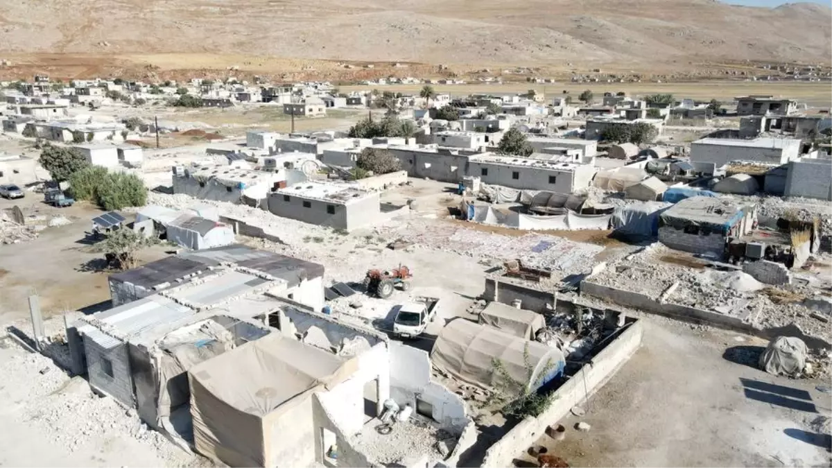 Suriye'de 2,3 Milyon Mülteci Ülkesine Döndü