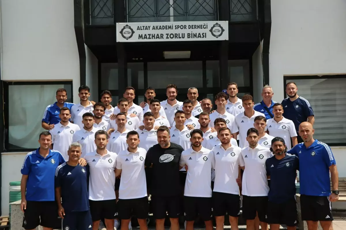 Altay'da Seçim Heyecanı: Sinan Kanlı Aday Listesini Hazırladı