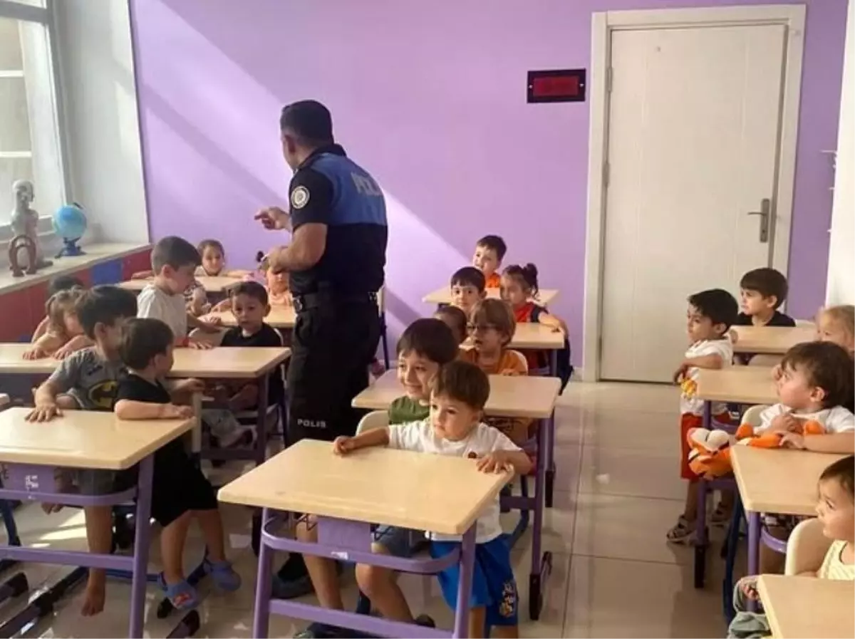 Polis Ekipleri Çocuklara Trafik Güvenliği Eğitimi Verdi