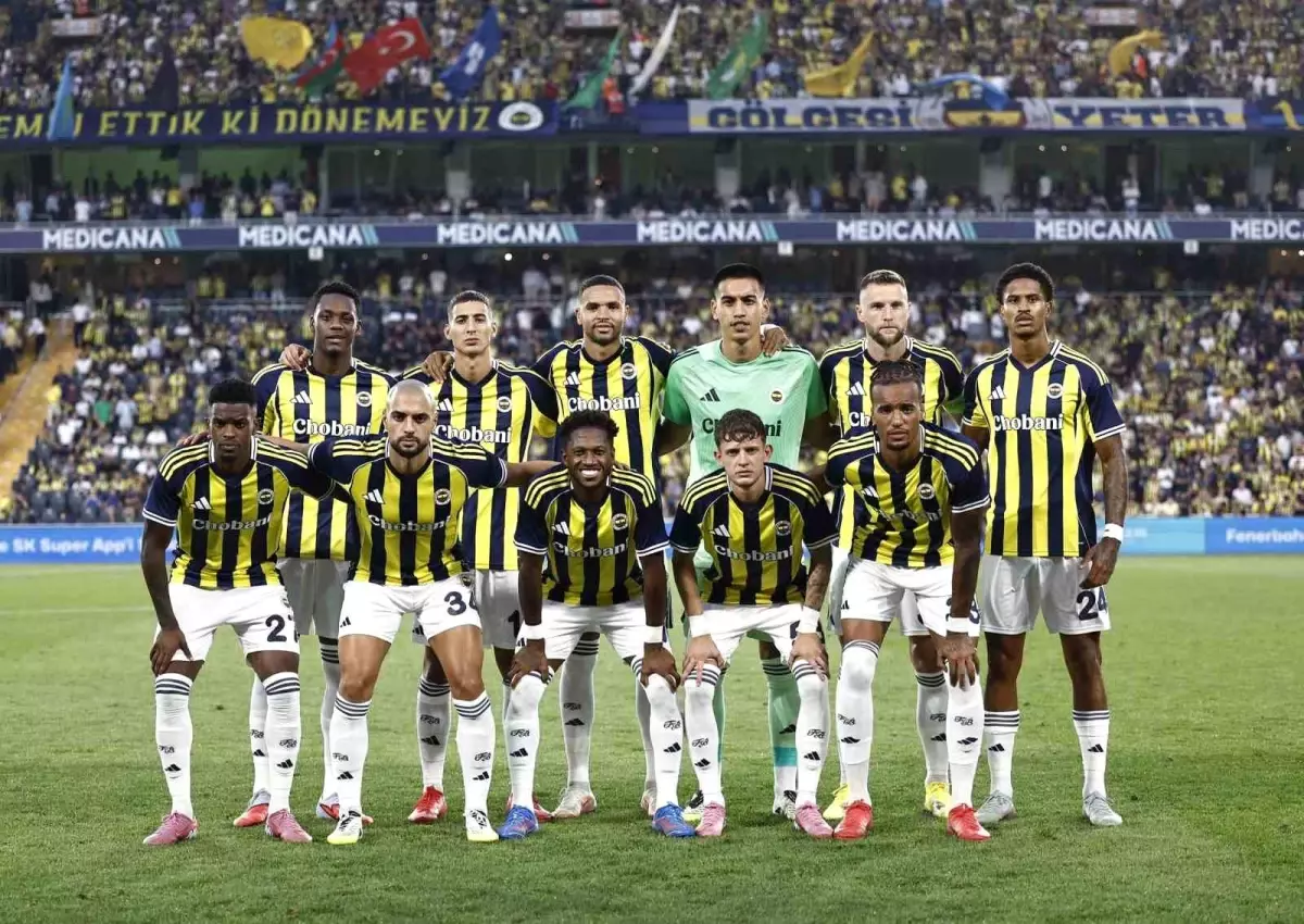 Fenerbahçe, Benfica'yı Ağırlıyor