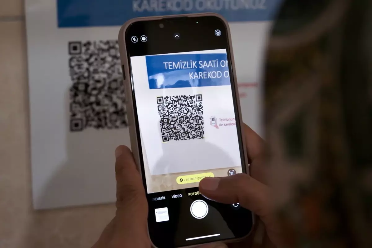 Sağlık Bakanlığı'ndan QR Kod Temizlik Uygulaması Yaygınlaştırılıyor