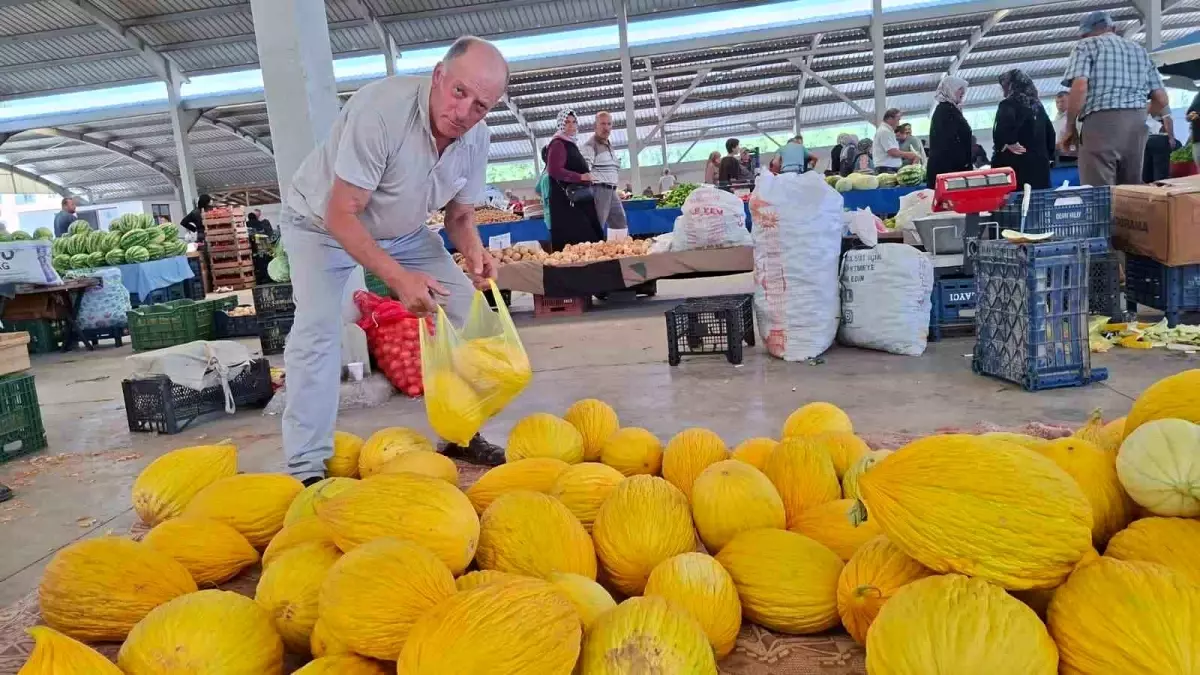 Kütahya'da Yerli Kavun Hızla Tükeniyor