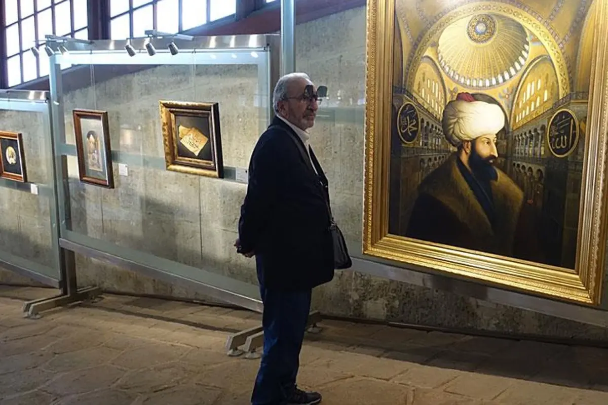 İranlı sanatçı Yakup Cem kalp krizi sonucu hayatını kaybetti