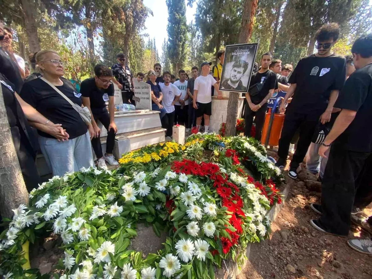 Jrokez Lakaplı Yayıncı Oğuzhan Dalgakıran Son Yolculuğuna Uğurlandı