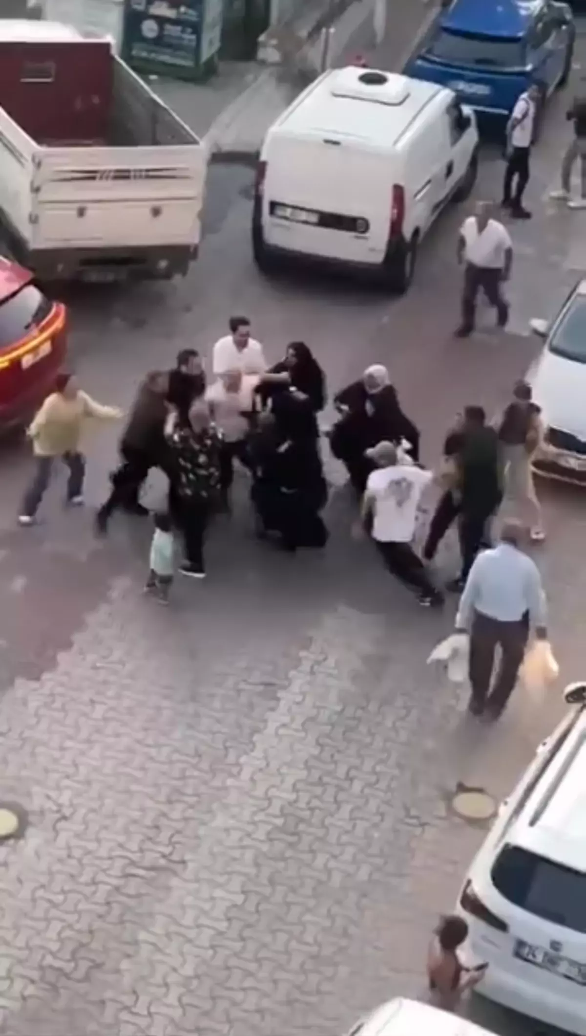 Kağıthane'de Park Yeri Kavgası: İki Aile Arasında Gergin Anlar