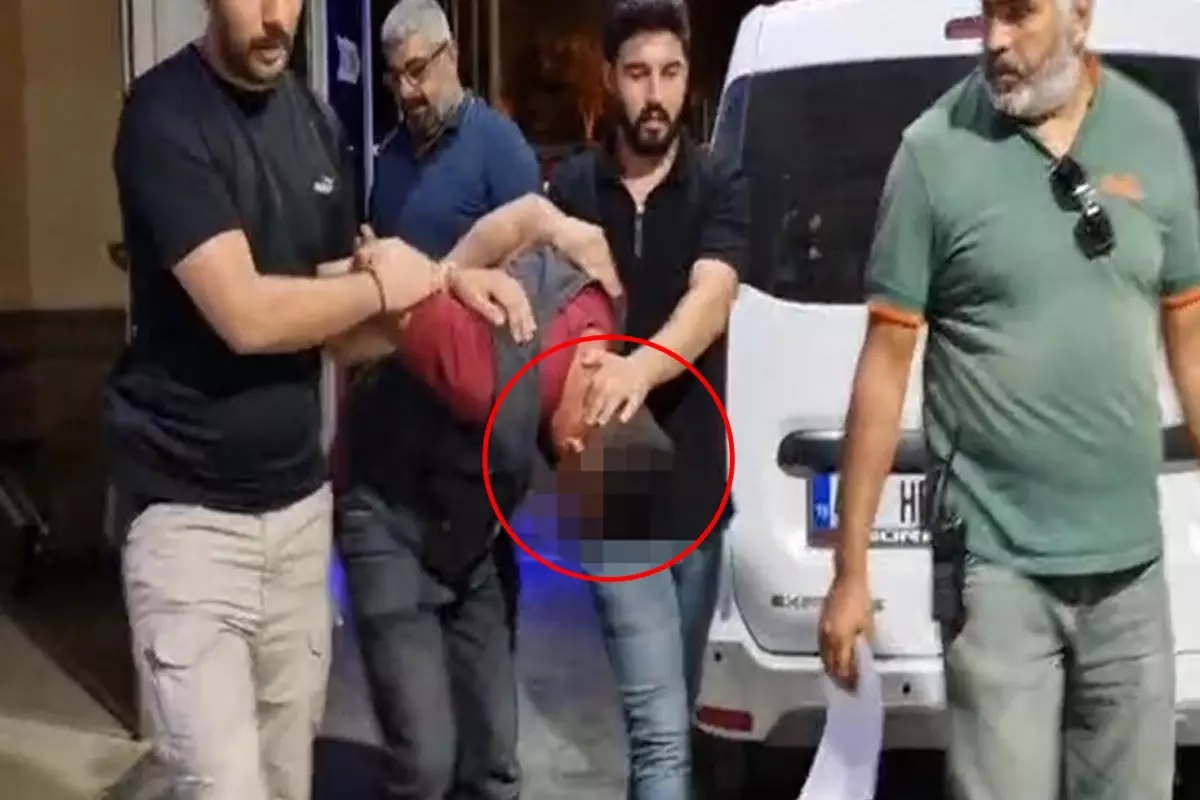 Kamera kayıtlarını izleyen polis ekipleri, mahalledeki sapığı evden aldı