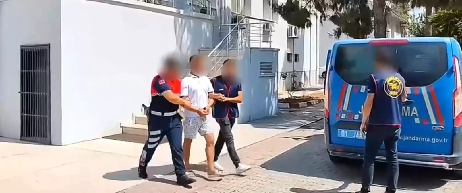 19 Yıl Kesinleşmiş Hapis Cezasıyla Aranan Hükümlü Adana'da Yakalandı
