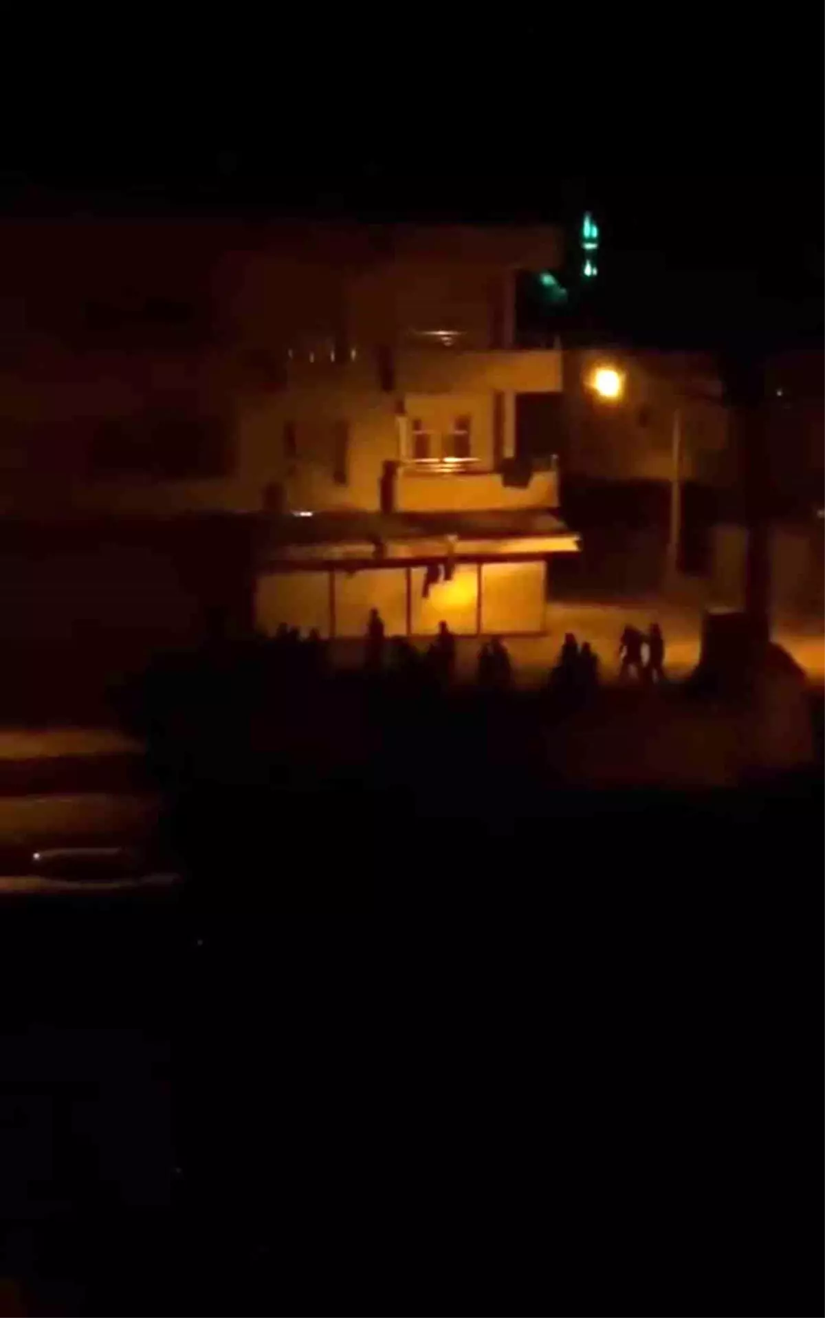 Kızıltepe'de Taşlı ve Sopalı Kavga Kamerada