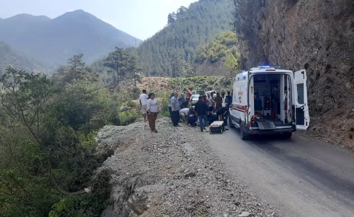 Osmaniye'de Trafik Kazası: 3 Yaralı