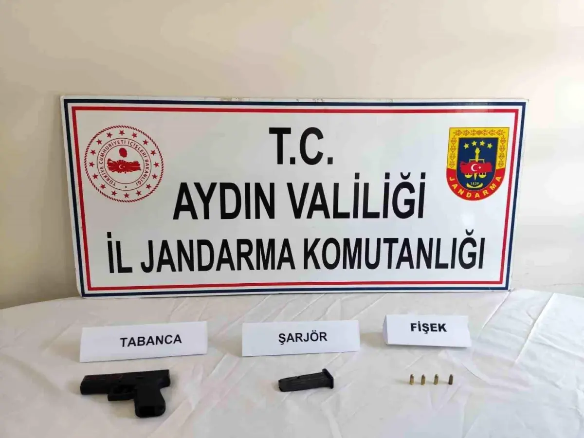 Aydın'da Ruhsatsız Silah Taşıyan 4 Şüpheli Yakalandı