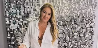 Tatilde bile sporu bırakmadı! Pınar Altuğ'dan yoga şovu