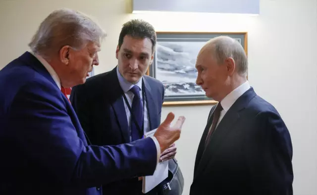 trump fransa almanya ve ingiltere sahaya asker 18962467 5407 m