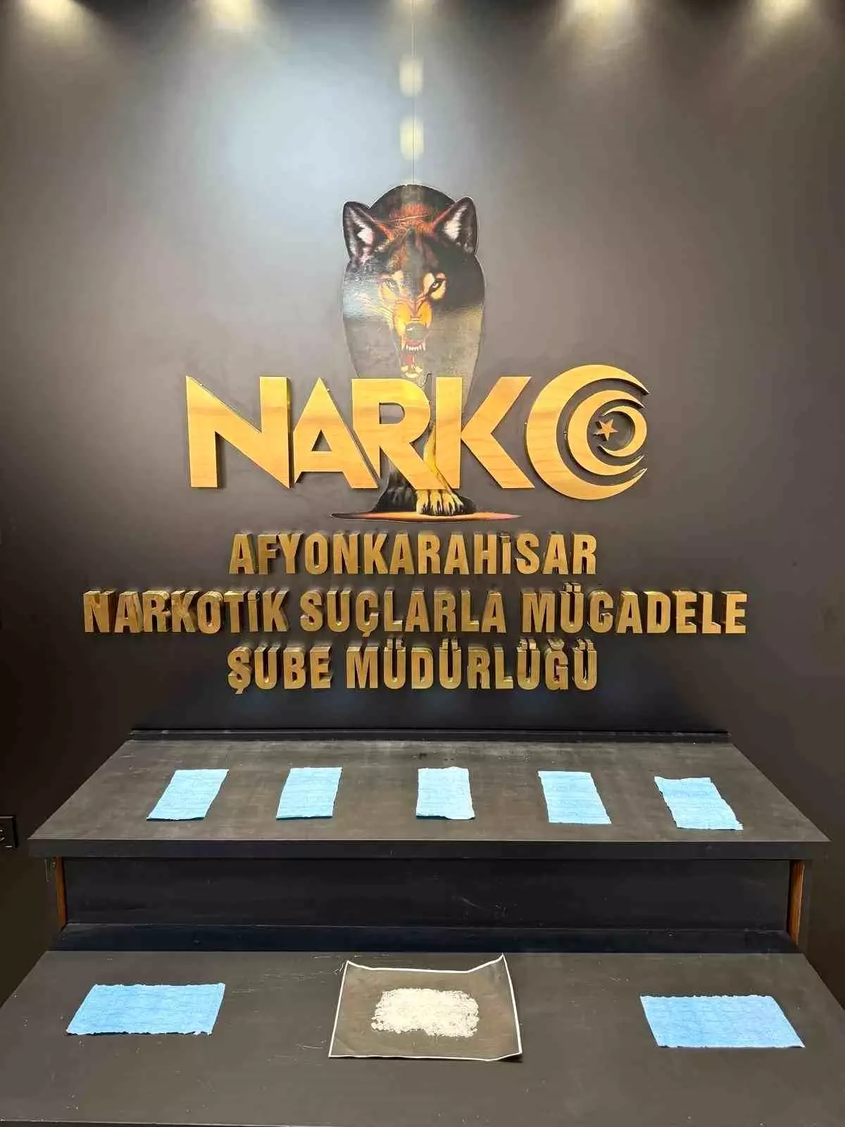 Afyonkarahisar'da Uyuşturucu Ticareti Yapan İki Kişi Tutuklandı