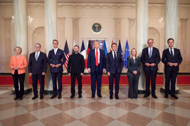 zelenski den trump a tesekkur yagmuru 1 dakika 18962605 1622 m