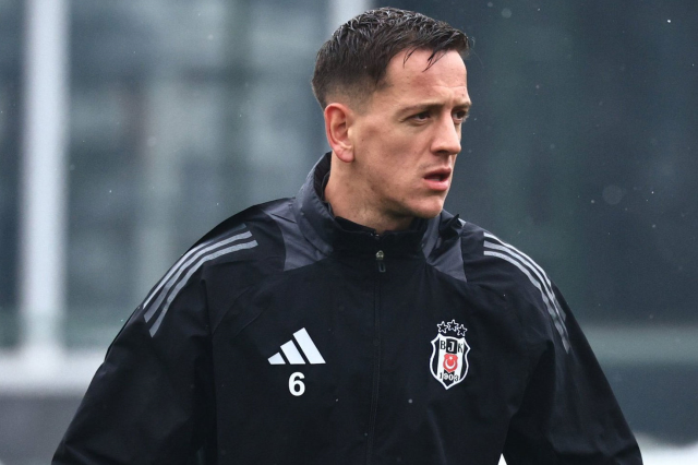 acun ilicali besiktasli yildizi hull city e 18966130 9444 m