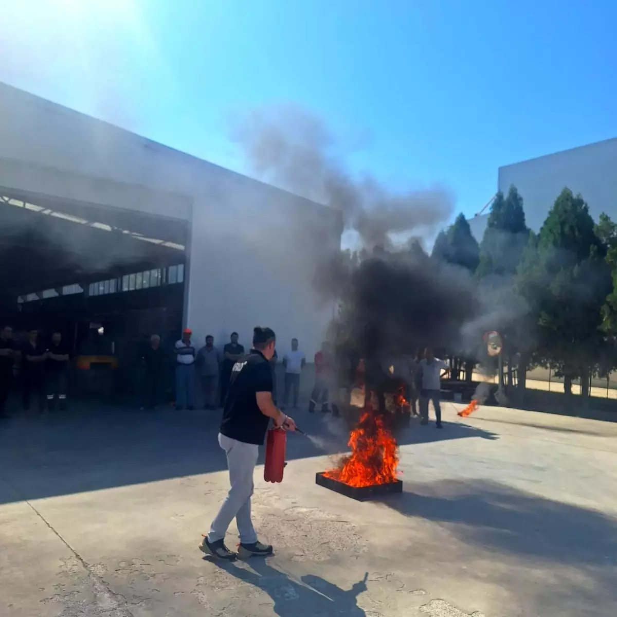 AFAD Ekiplerinden Yangın Söndürme Tatbikatı