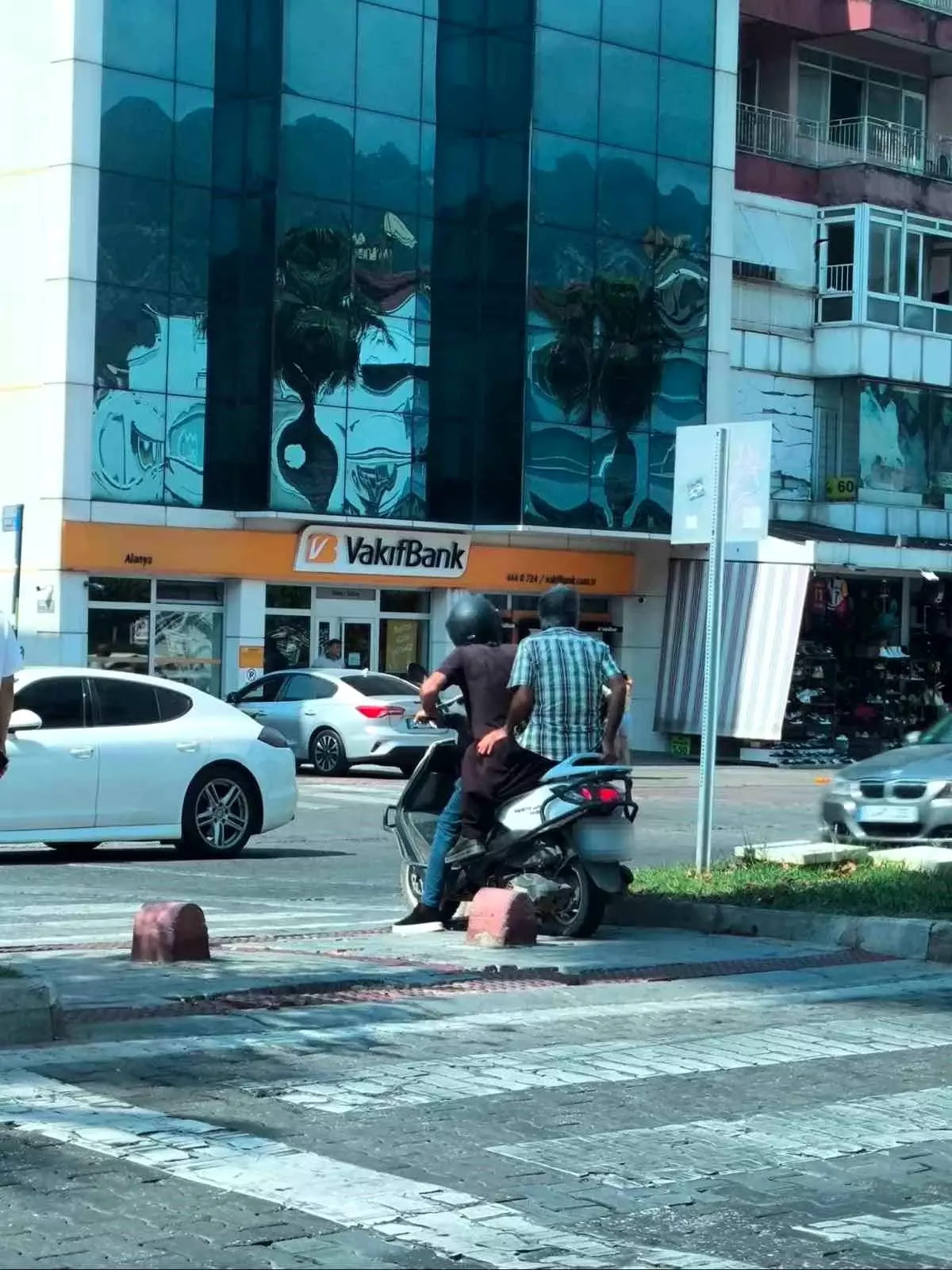 Alanya'da Motosiklet Denetimleri: 136 Bin TL Cezai İşlem Yapıldı