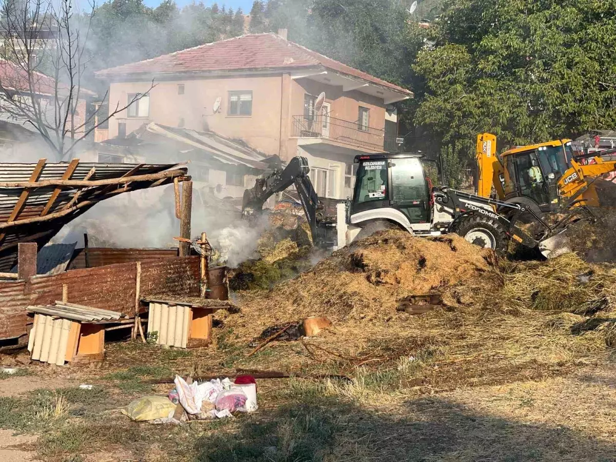 Kızılcahamam'da Besi Çiftliğinde Yangın Çıktı